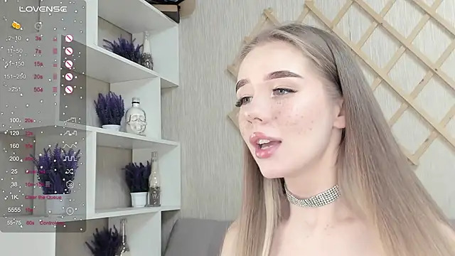 Snapshot of AutoBaby chatting on 10-05-25, 11:45 AutoBaby online show from 10-05-25, 11:45