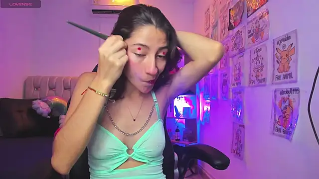 Snapshot of Gorgeous_Team chatting on 02-20-25, 07:30 Gorgeous Team online show from 02-20-25, 07:30