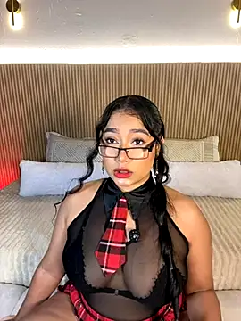 Snapshot of Gaby_Blaze chatting on 09-22-25, 01:22 Gaby Blaze online show from 09-22-25, 01:22