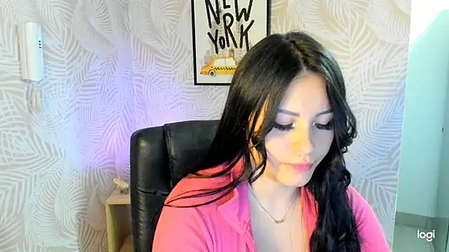 Snapshot of sexyyykloee chatting on 02-17-25, 09:56 sexyyykloee online show from 02-17-25, 09:56
