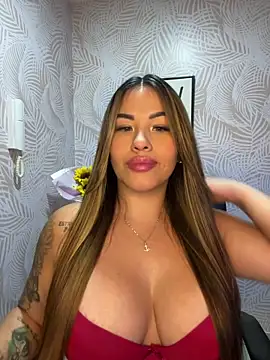 sexyyykloee online show from 02-11-26, 04:23