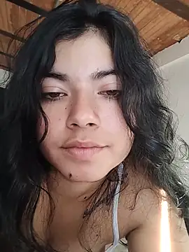Snapshot of Danna_777 chatting on 05-14-26, 02:36 Danna 777 online show from 05-14-26, 02:36