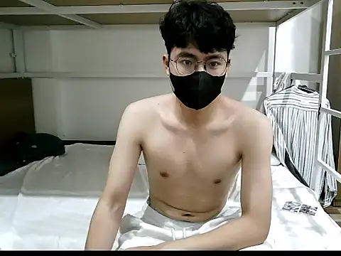 Gwencloudy online show from 02-22-26, 09:22