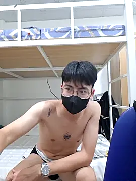 Gwencloudy online show from 12-21-25, 11:01