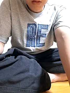 Gwencloudy online show from 03-08-26, 01:58