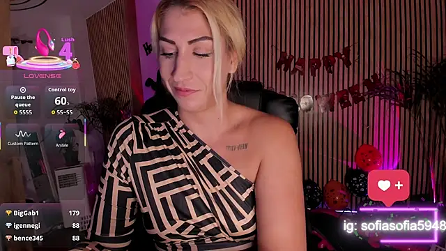 sofiah  online show from 10-28-25, 06:29