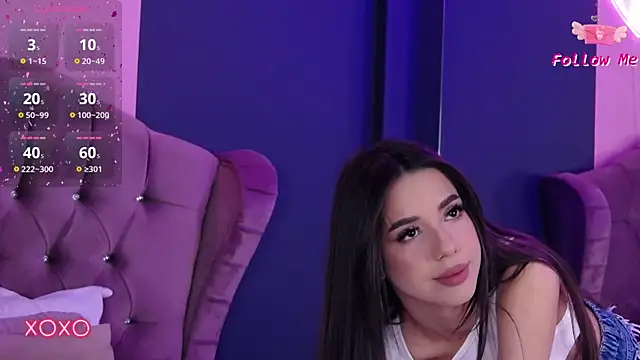 Snapshot of LaraKent chatting on 05-19-26, 07:43 LaraKent online show from 05-19-26, 07:43