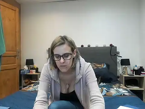 Madame Callie online show from 04-13-26, 02:10