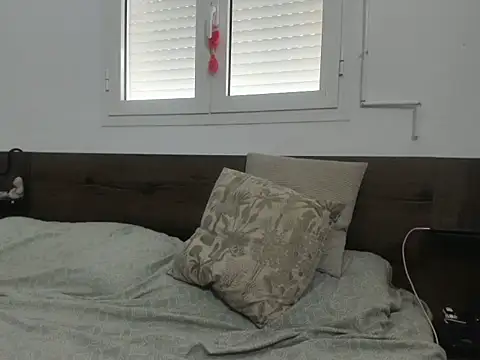 Madame Callie online show from 10-24-25, 07:35