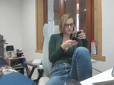 Madame Callie online show from 03-11-26, 01:38