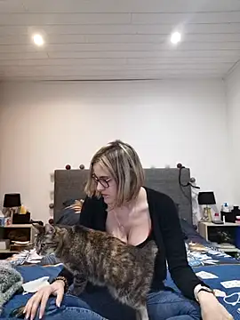 Madame Callie online show from 04-12-26, 07:28