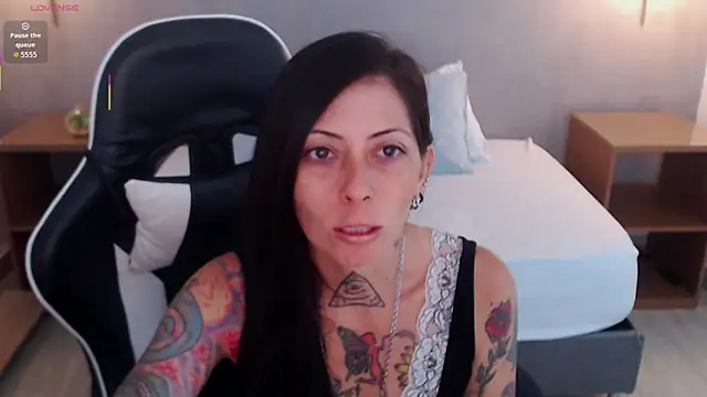 dark gotica online show from 12-22-25, 12:27