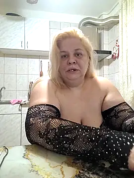 Snapshot of AriannaMilf chatting on 05-23-26, 10:31 AriannaMilf online show from 05-23-26, 10:31