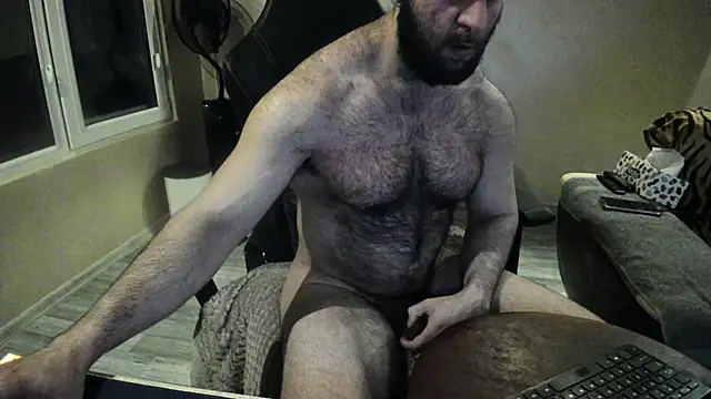Snapshot of Hugealphabeast chatting on 02-27-25, 04:43 Hugealphabeast online show from 02-27-25, 04:43