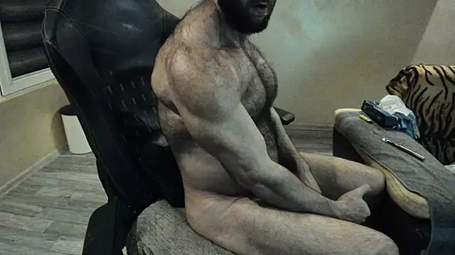 Snapshot of Hugealphabeast chatting on 12-25-24, 07:13 Hugealphabeast online show from 12-25-24, 07:13