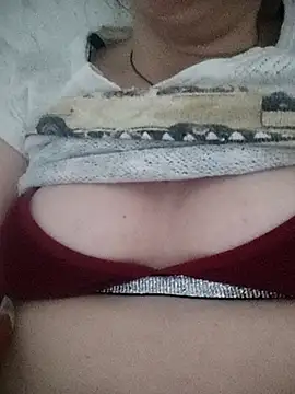 Snapshot of bruna_safadinhaa chatting on 02-26-25, 11:54 bruna safadinhaa online show from 02-26-25, 11:54