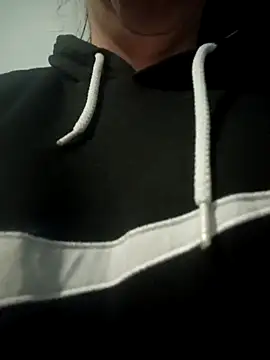 bruna safadinhaa online show from 12-18-25, 02:10