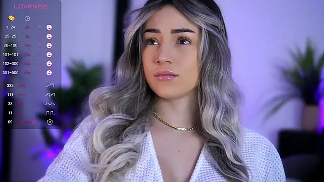 AishaCarter online show from 12-19-25, 04:05