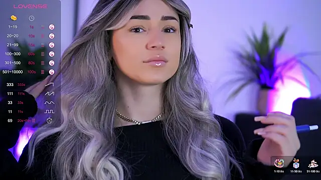 AishaCarter online show from 12-18-25, 04:06