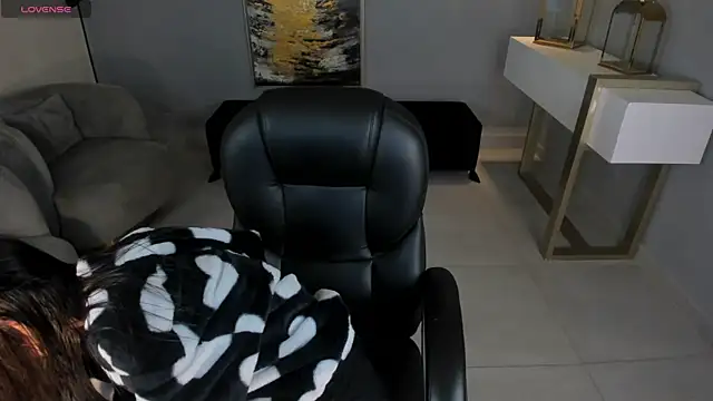 AlessiaCorleone  online show from 02-25-25, 11:15