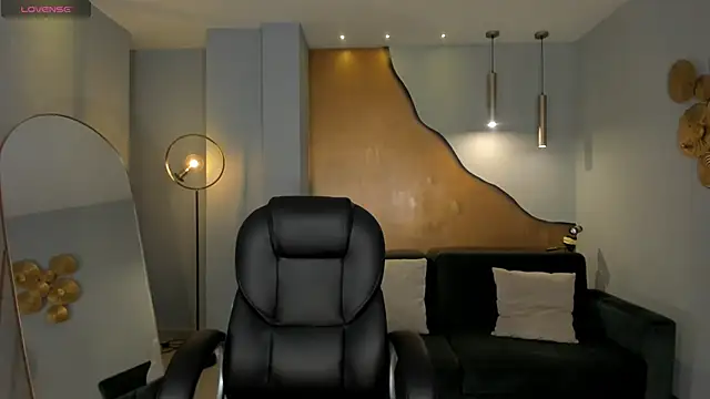 AlessiaCorleone  online show from 01-13-26, 08:13