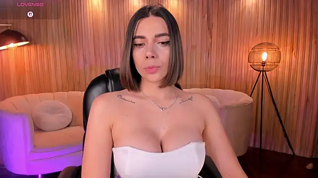 AmyWalker  online show from 02-28-25, 10:30