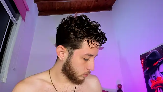 Snapshot of Juan_Castano chatting on 11-20-25, 08:04 Juan Castano online show from 11-20-25, 08:04