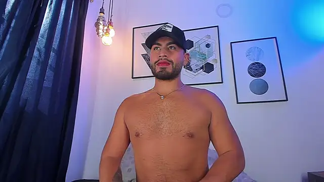 Snapshot of Juan_Castano chatting on 02-03-25, 01:51 Juan Castano online show from 02-03-25, 01:51