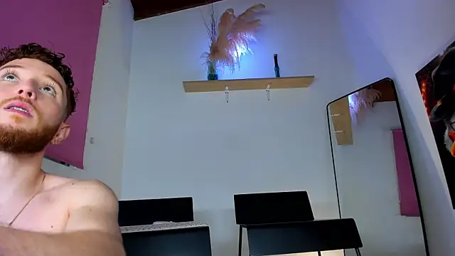 Snapshot of Juan_Castano chatting on 01-10-26, 10:21 Juan Castano online show from 01-10-26, 10:21