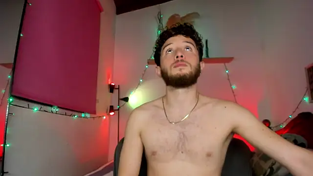 Snapshot of Juan_Castano chatting on 12-05-25, 02:32 Juan Castano online show from 12-05-25, 02:32