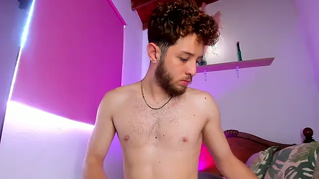 Snapshot of Juan_Castano chatting on 11-08-25, 06:33 Juan Castano online show from 11-08-25, 06:33