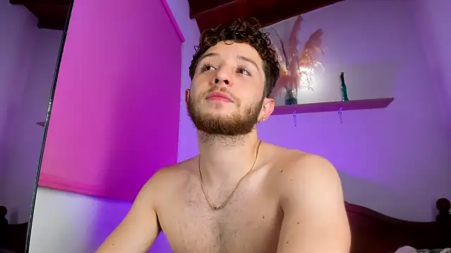 Snapshot of Juan_Castano chatting on 11-08-25, 05:33 Juan Castano online show from 11-08-25, 05:33