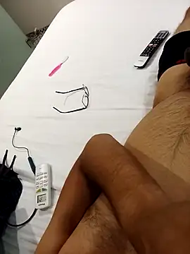 desiboy154 online show from 04-16-26, 06:08