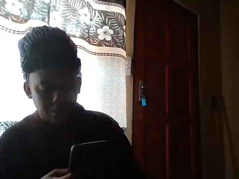 Snapshot of ShooingBunch chatting on 10-13-25, 08:27 ShooingBunch online show from 10-13-25, 08:27