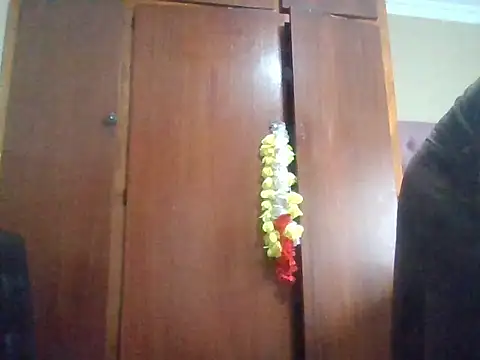 Snapshot of ShooingBunch chatting on 10-29-25, 09:41 ShooingBunch online show from 10-29-25, 09:41