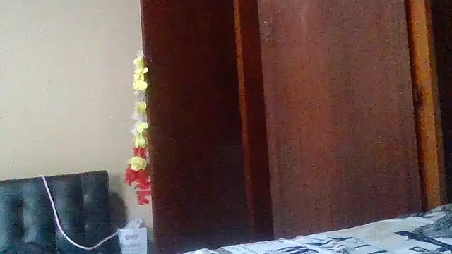 ShooingBunch online show from 12-04-25, 02:38