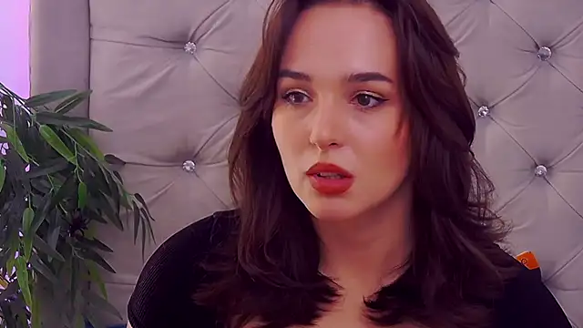 MeIisaLove online show from 10-26-25, 02:06