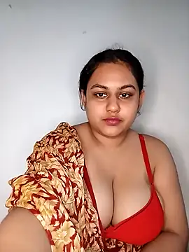 Snapshot of bumblebeegirl chatting on 02-01-25, 01:41 bumblebeegirl online show from 02-01-25, 01:41