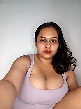 Snapshot of bumblebeegirl chatting on 01-17-25, 09:17 bumblebeegirl online show from 01-17-25, 09:17