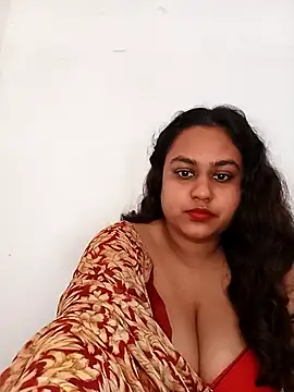 bumblebeegirl online show from 11-30-25, 06:36