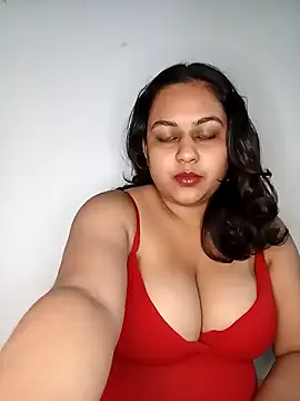 Snapshot of bumblebeegirl chatting on 01-24-25, 03:34 bumblebeegirl online show from 01-24-25, 03:34