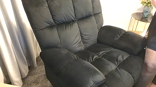 maggiemilff online show from 03-13-25, 05:33