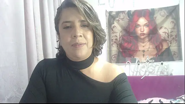 Victoria meester online show from 11-29-25, 02:28