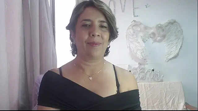 Snapshot of Victoria_meester chatting on 09-08-25, 03:22 Victoria meester online show from 09-08-25, 03:22