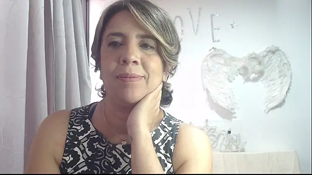 Snapshot of Victoria_meester chatting on 09-19-25, 08:13 Victoria meester online show from 09-19-25, 08:13