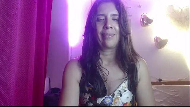 Snapshot of Victoria_meester chatting on 02-25-25, 02:15 Victoria meester online show from 02-25-25, 02:15
