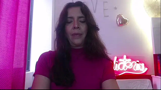 Snapshot of Victoria_meester chatting on 03-03-25, 02:49 Victoria meester online show from 03-03-25, 02:49