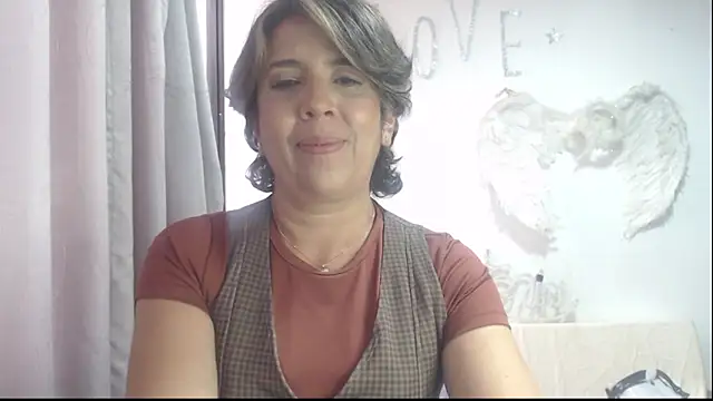 Snapshot of Victoria_meester chatting on 09-11-25, 08:31 Victoria meester online show from 09-11-25, 08:31