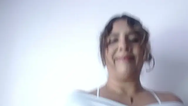 Snapshot of Victoria_meester chatting on 04-25-26, 03:31 Victoria meester online show from 04-25-26, 03:31