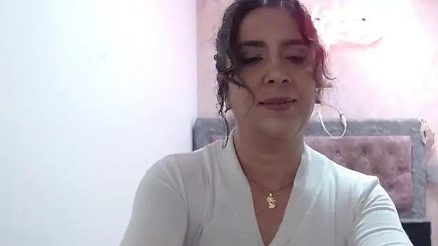 Victoria meester online show from 06-17-26, 01:54